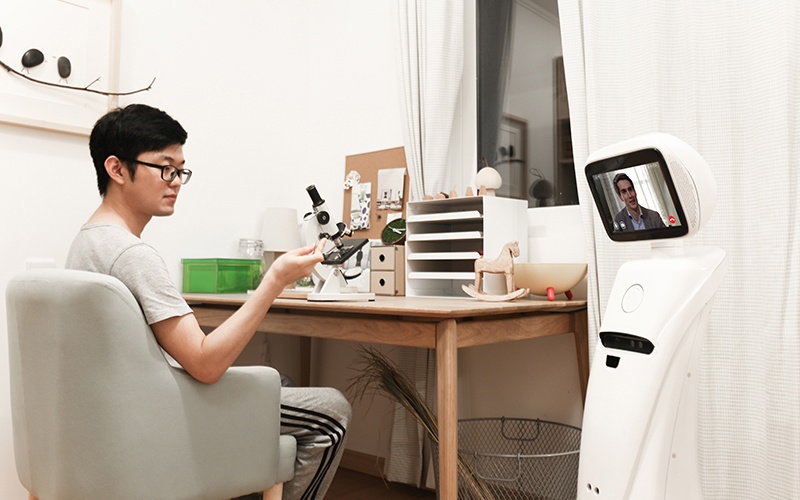 Intelligent telepresence Healthcare Robot - SIFROBOT-1.1 With 1000 m² Navigation Area Telepresence Robot, Video call 